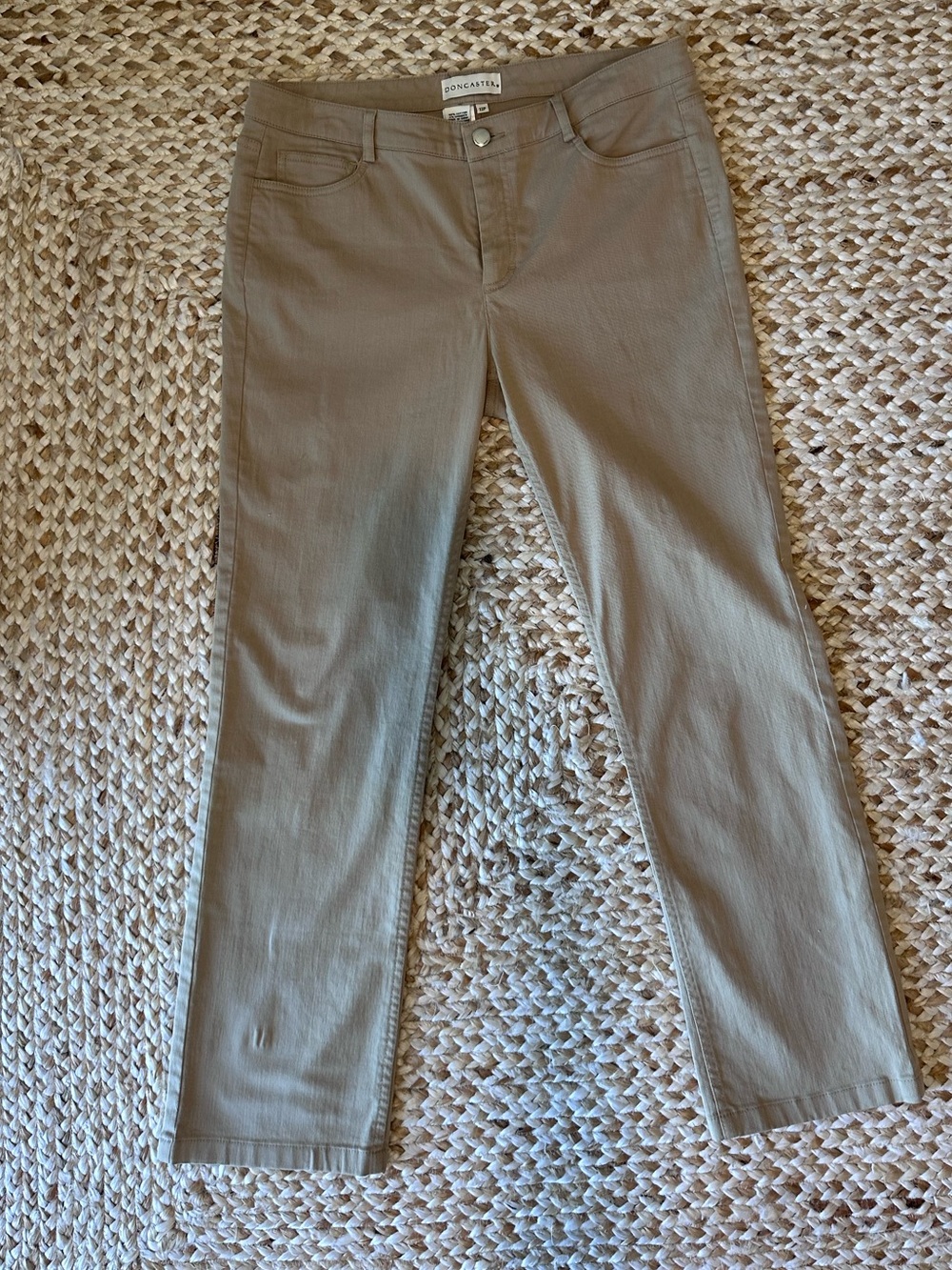 Doncaster Slim Straight Pants in Taupe